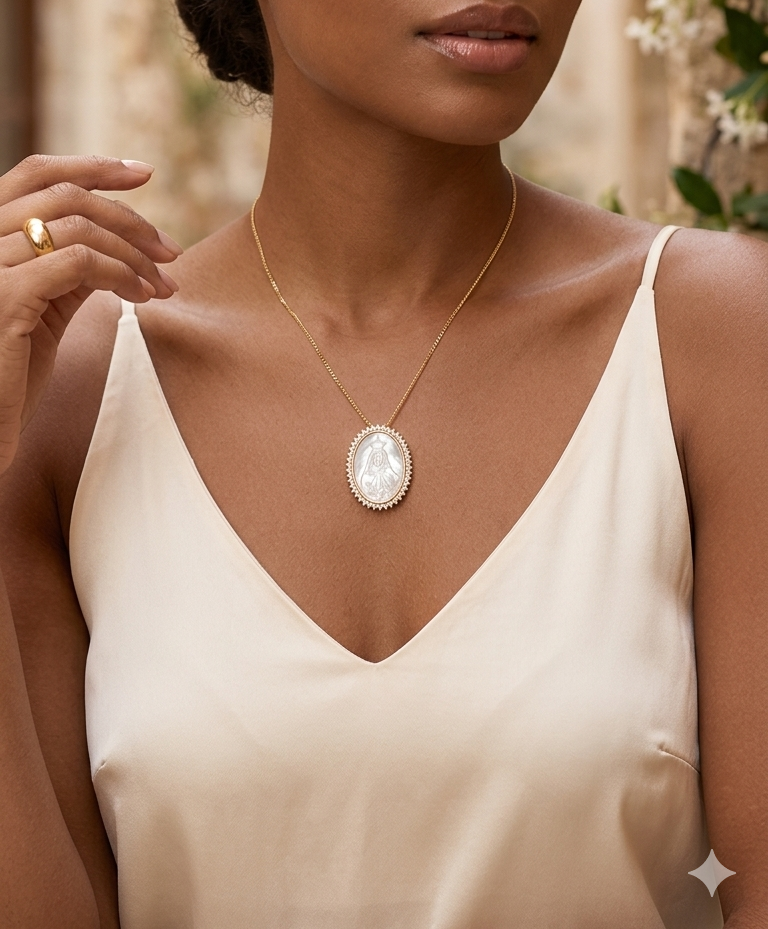 Elegante Collar Virgen de la Altagracia + Envio Gratis