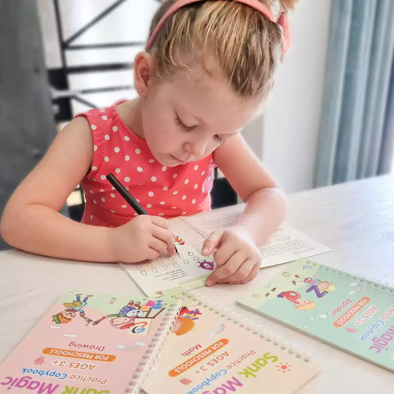 Edukids™ | Caligrafía Mágica - Set de 4 cuadernos con tinta que desaparece +REGALO